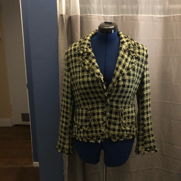 Women Green and Black Jacket - Picture 2 of 5